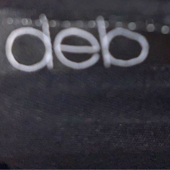 Deb brand gorgeous sequined top! New! - Picture 8 of 8